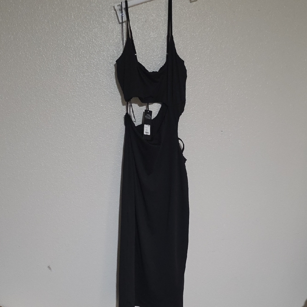 Fashion Nova Elegant Black Midi Dress